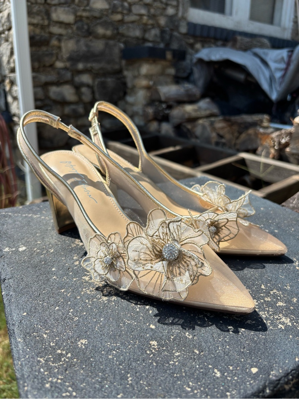 BETSY JOHNSON PETRS GOLD 3” Heel